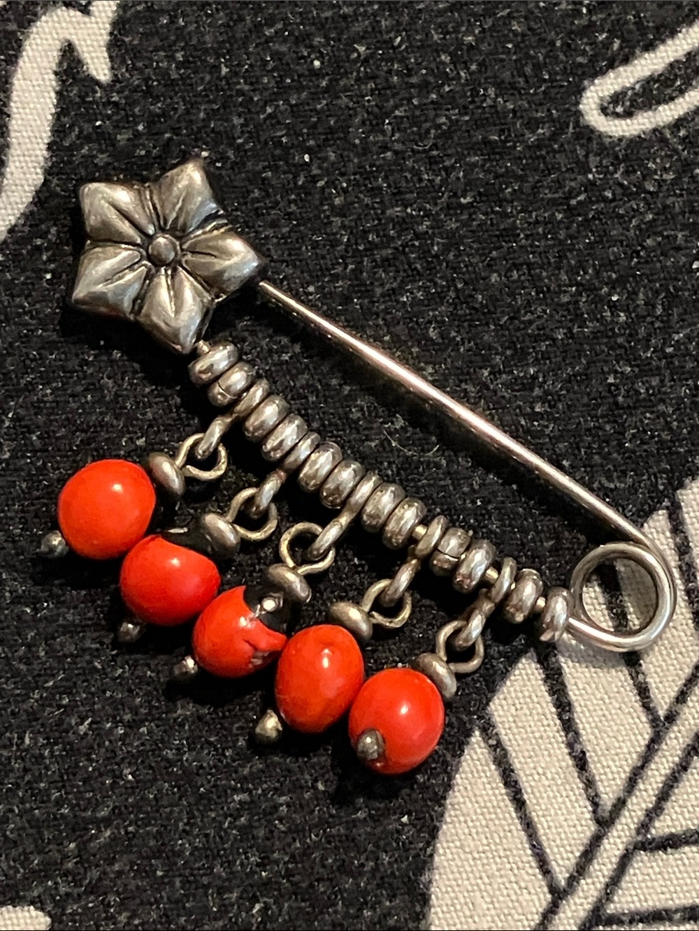 Vintage Ilaria Peruvian Hand-Crafted Beaded Sterling Silver Safety Pin Brooch